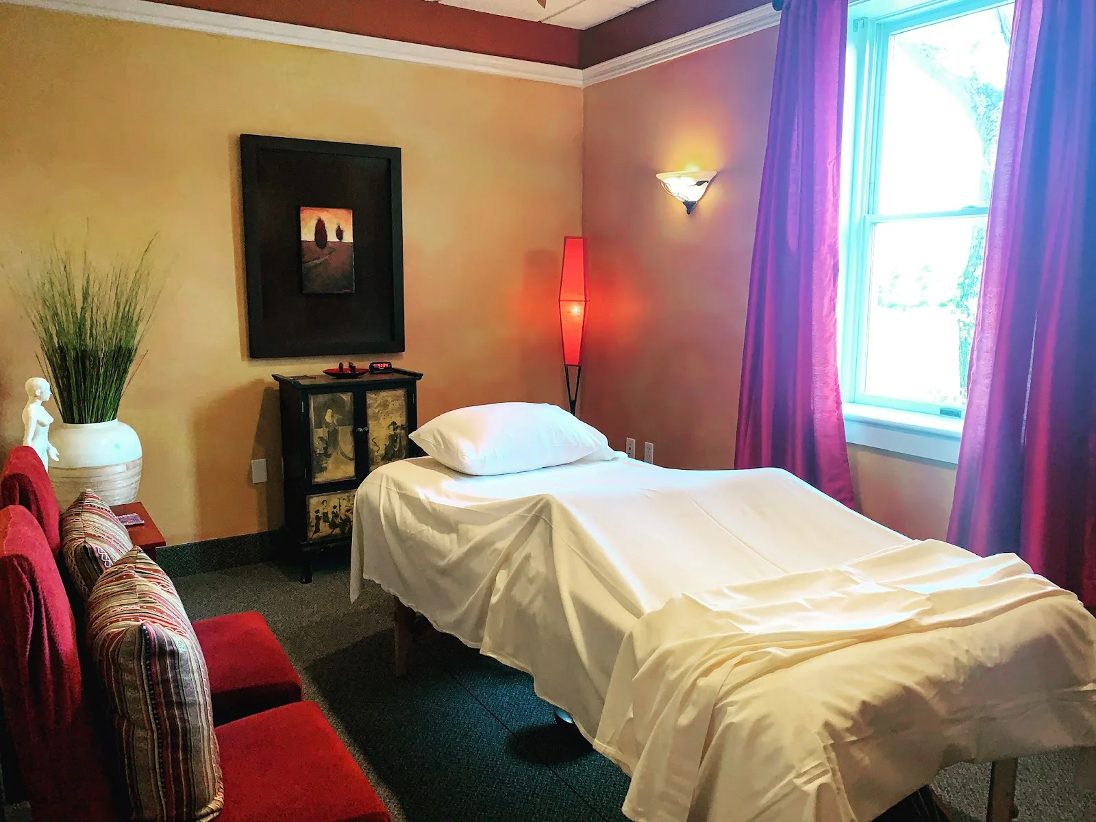 Quiambaug Cove Professional Center Stonington - spa wellness treatment room with massage table